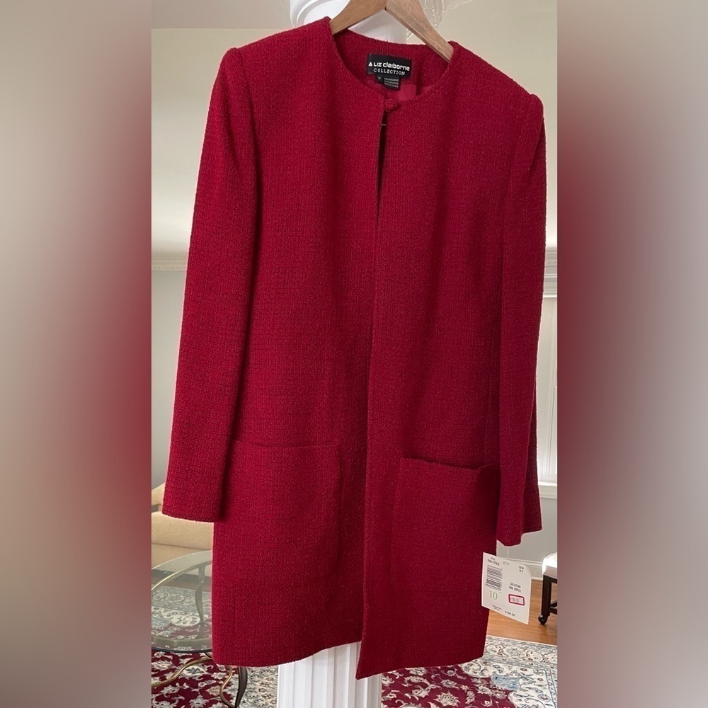 Liz Claiborne women’s size 20 wool blend red with black under tone coat